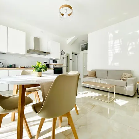 Apartment Corso 42 - Design Moderno E Comfort Per 4 *