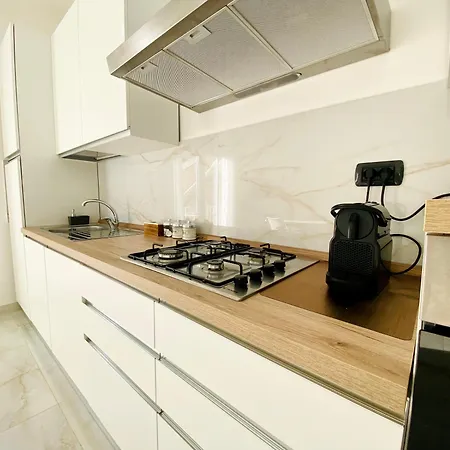 Apartment Corso 42 - Design Moderno E Comfort Per 4 Novara