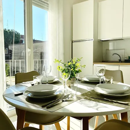 Corso 42 - Design Moderno E Comfort Per 4 * Novara