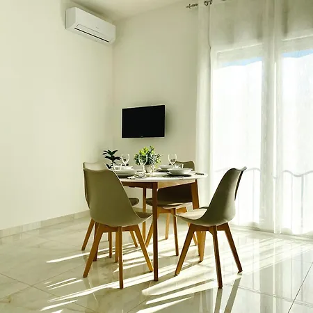 Corso 42 * Novare
