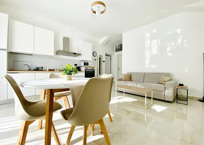 Appartamento CORSO 42 - Design moderno e comfort per 4 *