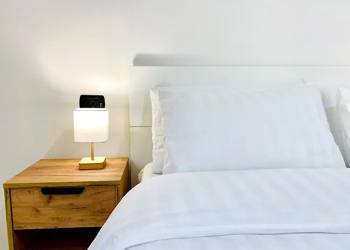 CORSO 42 - Design moderno e comfort per 4 Appartamento Novara